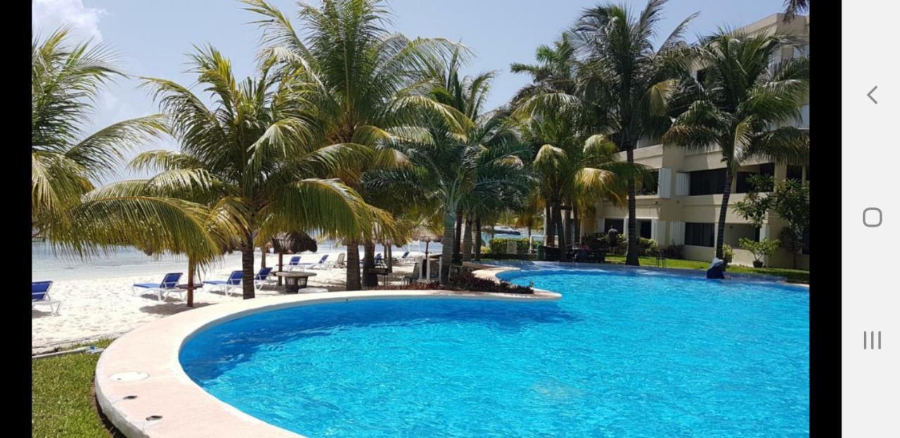 Beachfront 417 Cancun